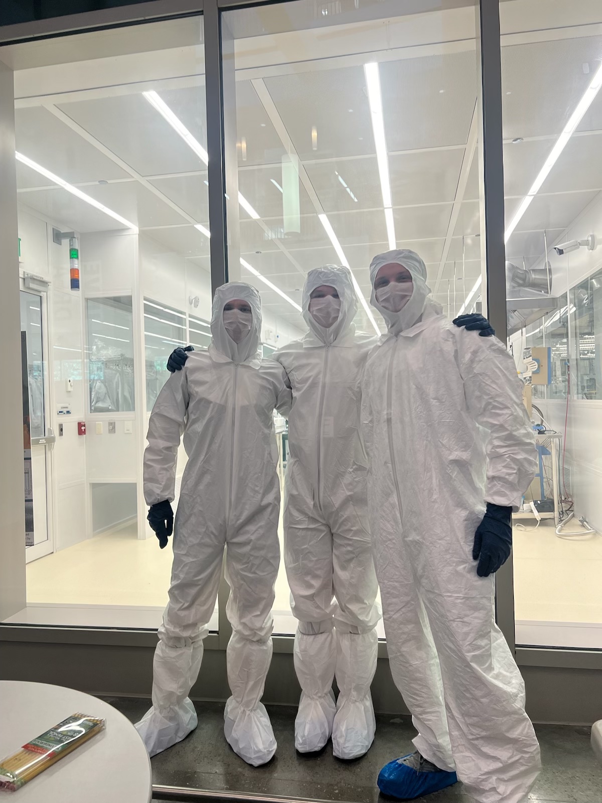 Gov School participants fully inmersed at an industry tour. Gov School participants fully inmersed at an industry tour.