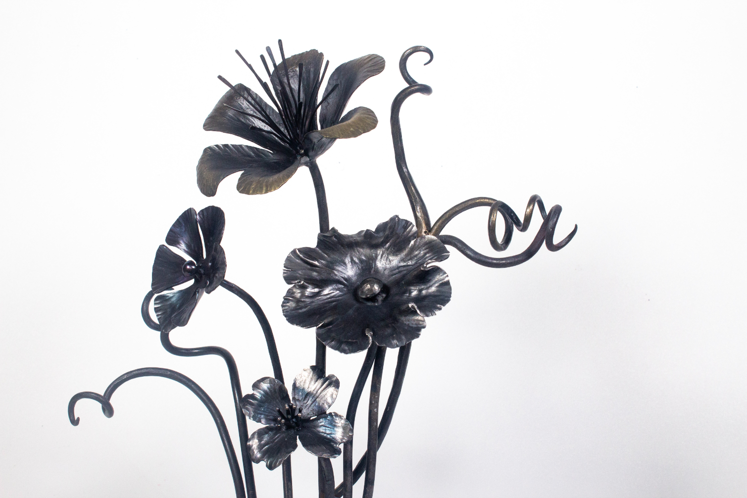 Black metal flowers