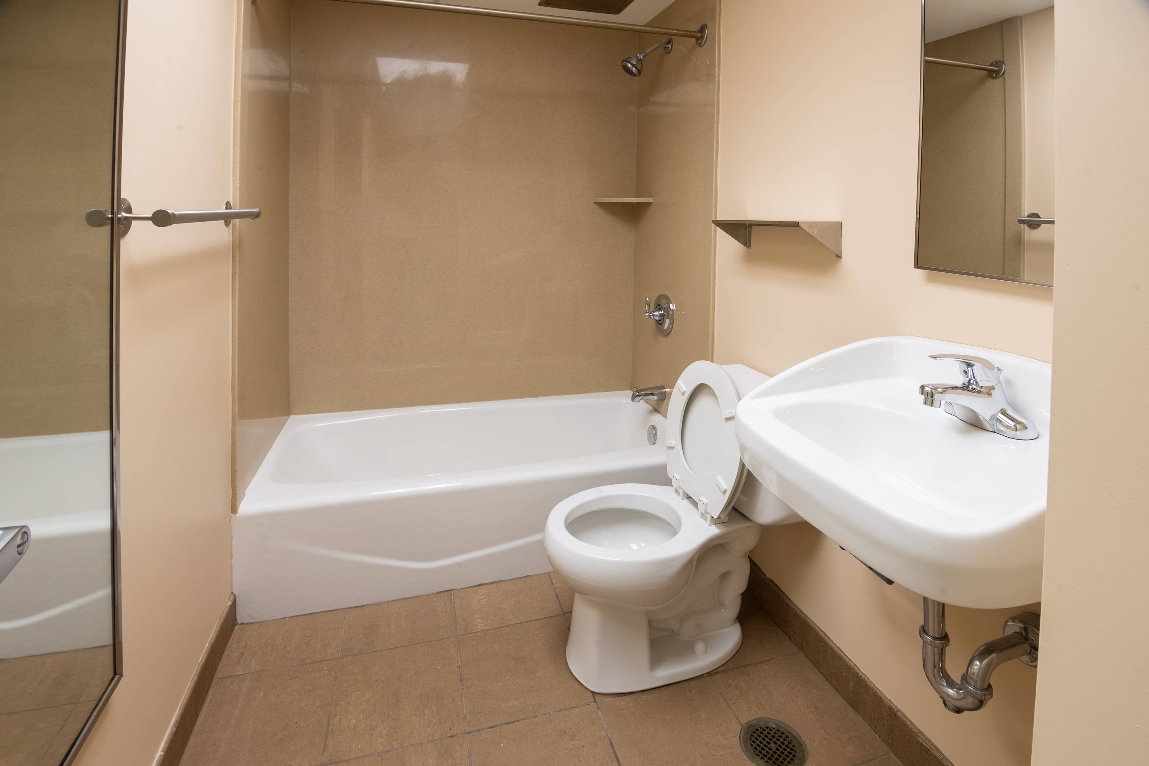 Tech Village Two Bedroom Bathroom