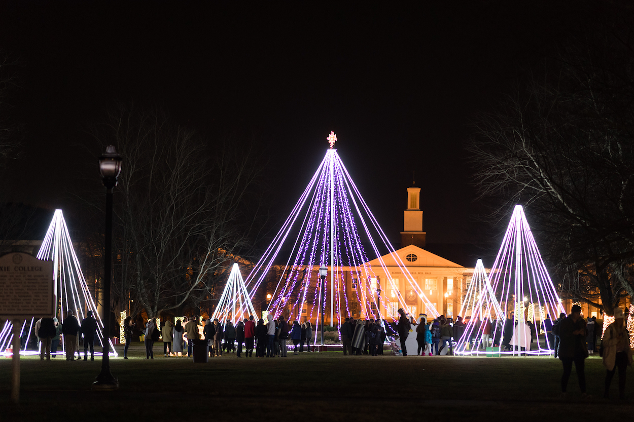 Tennessee Tech University Cookeville Tn Christmas 2022 Lighting The Quad