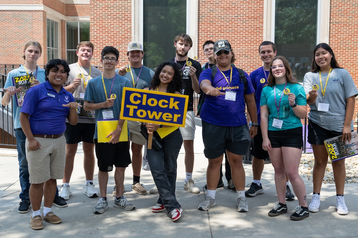 Incoming Tennessee Tech students smile for a group photo in front of the RUC