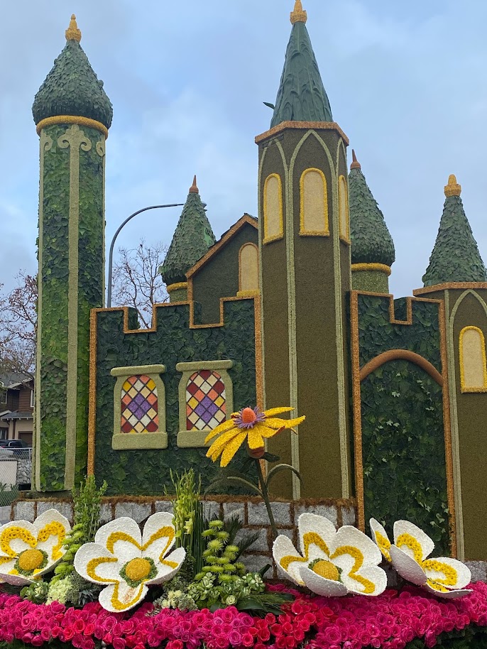 A float decorated as a green castle.