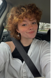 Car selfie of Liz